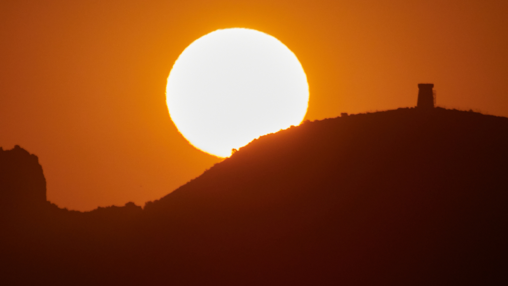 Sommersonnenwende – Geschichte, Bedeutung und Einfluss auf unsere Energien und Intentionen